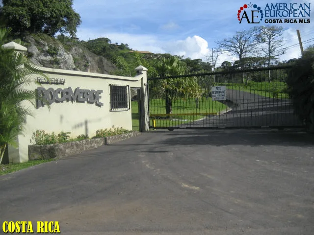 How to Encourage Non-Paying Neighbors to Pay HOA Fees When There Are No Bylaws